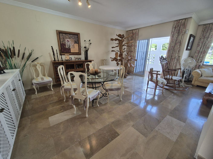 Image No.10-4 Bed Townhouse for sale