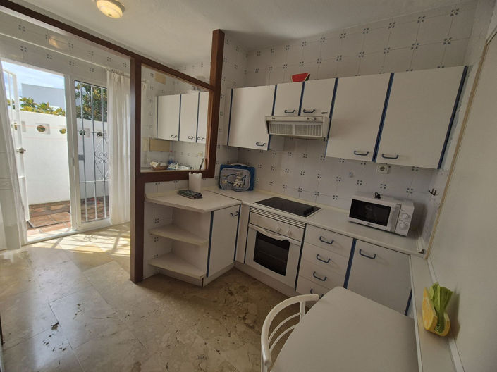 Image No.11-4 Bed Townhouse for sale