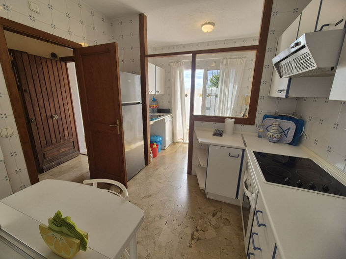 Image No.12-4 Bed Townhouse for sale