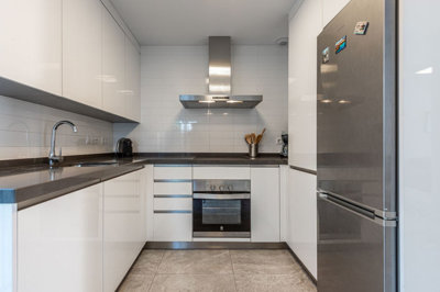 lfqvc5zoxc10-bb915d1cb19341576dcdc994b81ab9c5