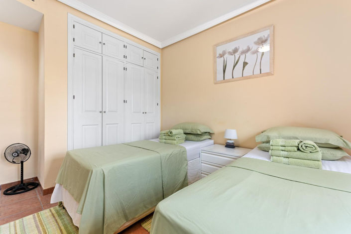 Image No.14-2 Bed Townhouse for sale