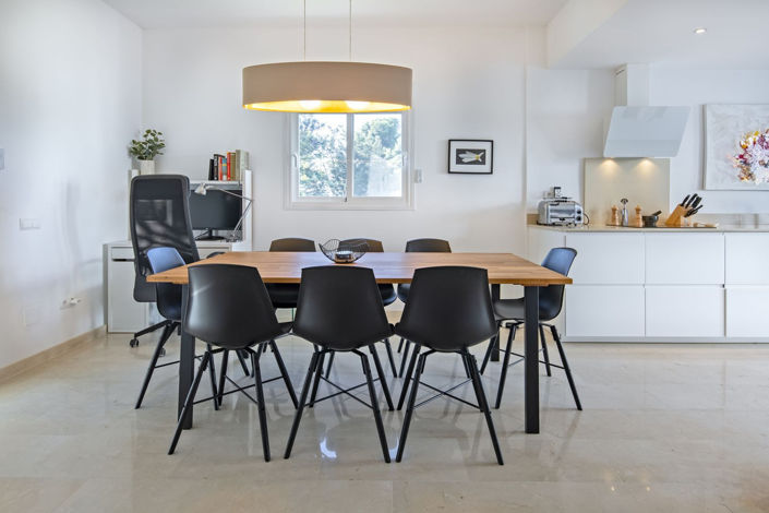 Image No.13-4 Bed Townhouse for sale