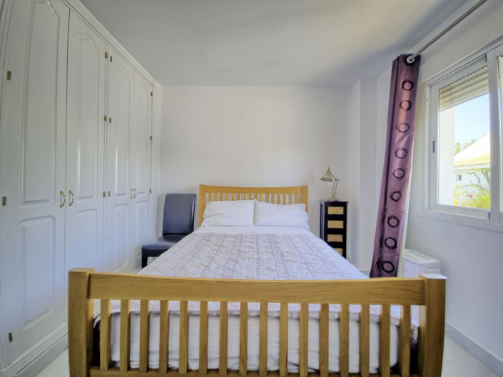 Image No.15-6 Bed Townhouse for sale