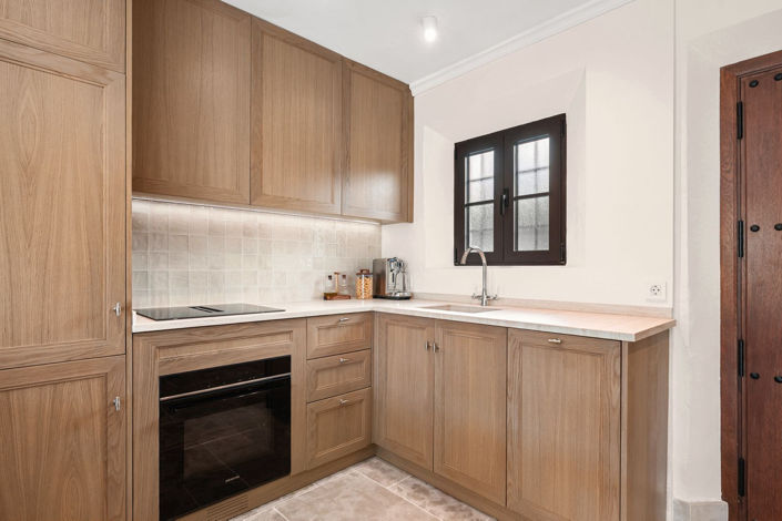 Image No.11-2 Bed Townhouse for sale