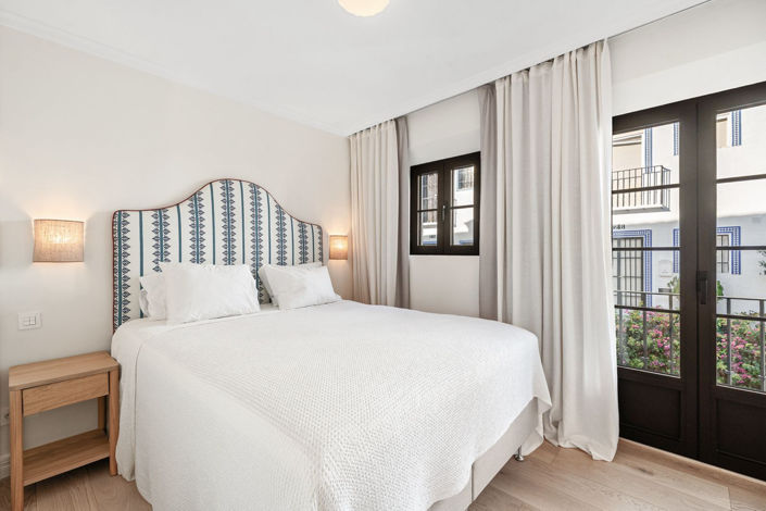 Image No.13-2 Bed Townhouse for sale