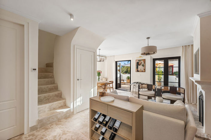 Image No.9-2 Bed Townhouse for sale