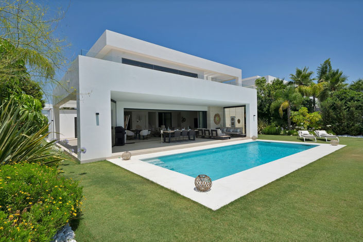 Image No.2-4 Bed Villa for sale