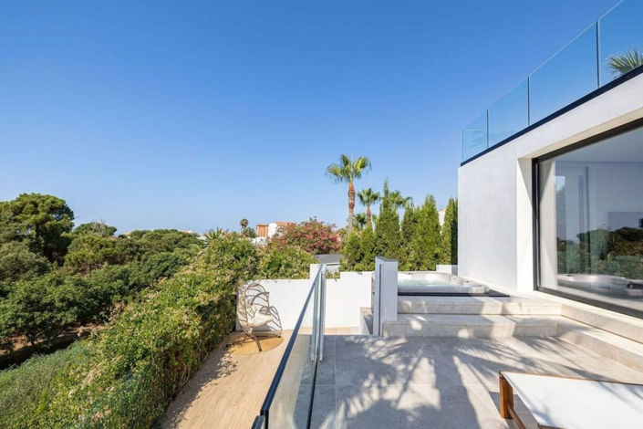 Image No.2-3 Bed Villa for sale