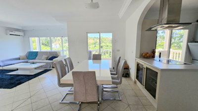 rhmj1e84ix97-aa4cc561180b369757c0bb4af9886cd3