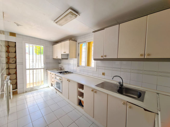 Image No.11-3 Bed Townhouse for sale