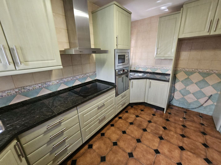 Image No.10-3 Bed Townhouse for sale