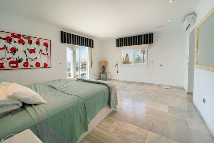 Image No.16-5 Bed Villa for sale