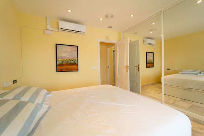 Image No.20-5 Bed Villa for sale