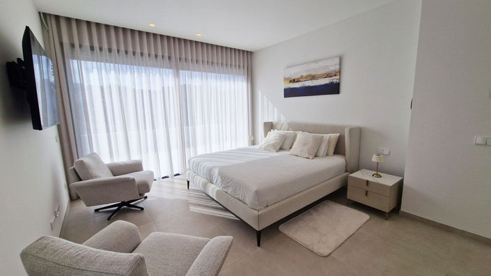 Image No.14-4 Bed Villa for sale