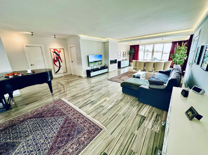 Image No.5-3 Bed Townhouse for sale