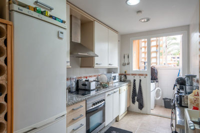 vgbuvg4w49t12-53013098fcab6c38b1379cd33298e05