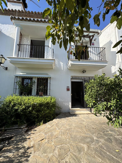 Image No.3-3 Bed Townhouse for sale