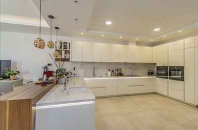 doa0jlhn6925-45e7a00e8ada30030040e20a35fbccfd