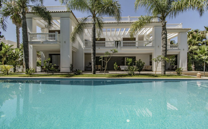 Image No.2-Villa de 6 chambres à vendre à Guadalmina