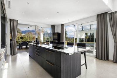 r711zyvb0wd12-53013098fcab6c38b1379cd33298e05