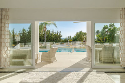 lmzxjfeih4h4-c23c0f86247804fa50226aecd8b0b2c8