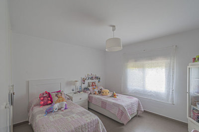 4er2yme6muh8-e64a9055bba3e77ac8aca3b893cdf826