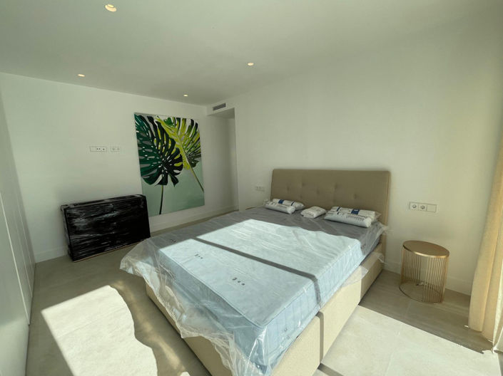 Image No.8-6 Bed Villa for sale