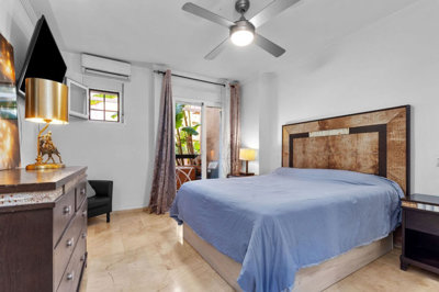 riusuntvuqf11-20939a0134ad724a8cb2a801094d15a