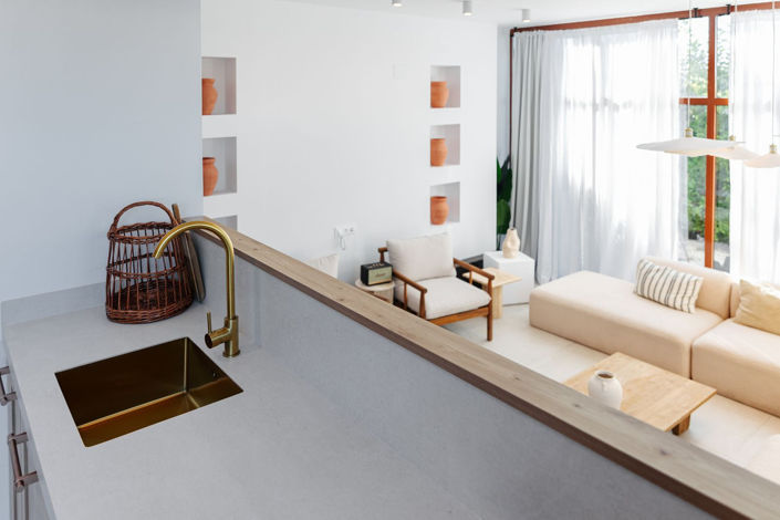 Image No.18-5 Bed Townhouse for sale