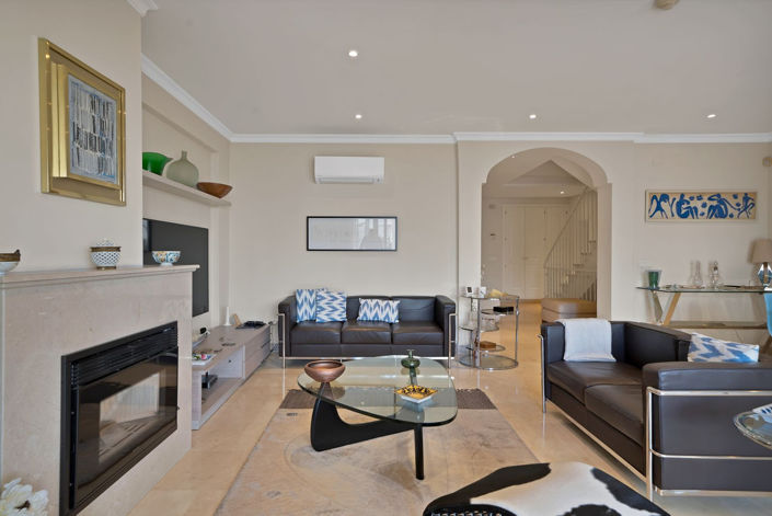 Image No.11-3 Bed Townhouse for sale