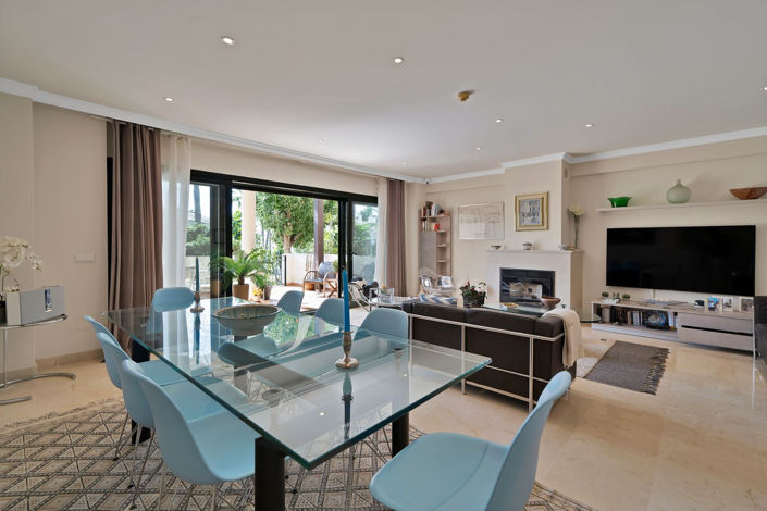 Image No.14-3 Bed Townhouse for sale