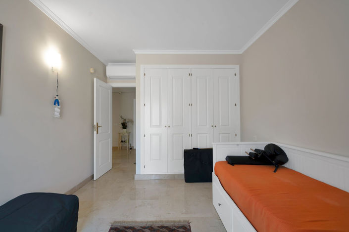 Image No.18-3 Bed Townhouse for sale