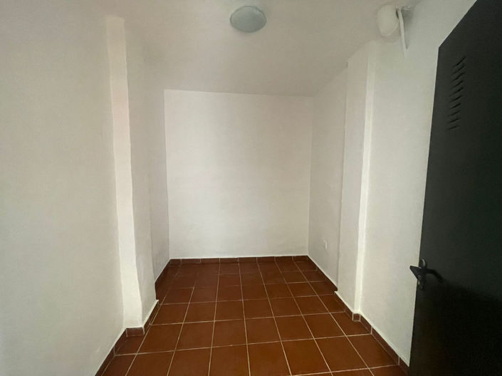 Image No.19-3 Bed Townhouse for sale