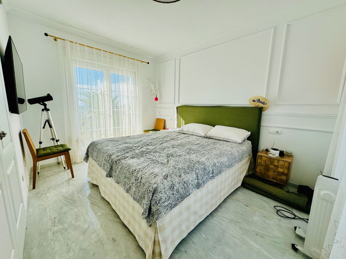 Image No.15-4 Bed Townhouse for sale