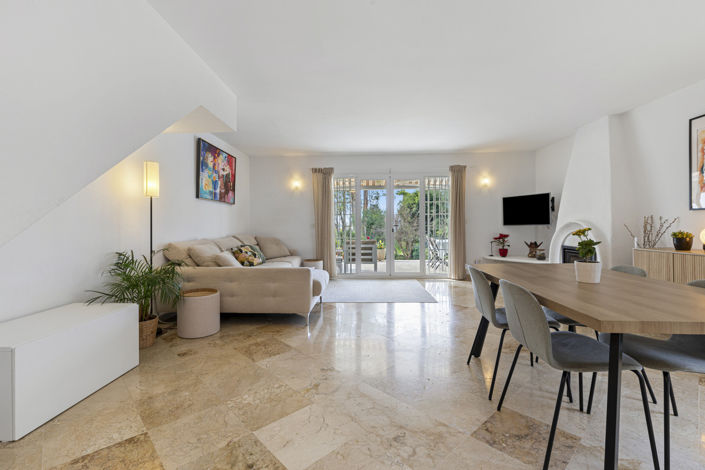 Image No.10-3 Bed Townhouse for sale