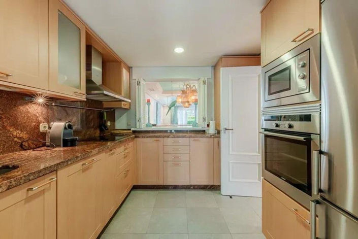 Image No.10-4 Bed Townhouse for sale