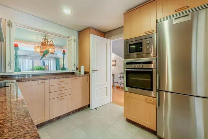 Image No.9-4 Bed Townhouse for sale