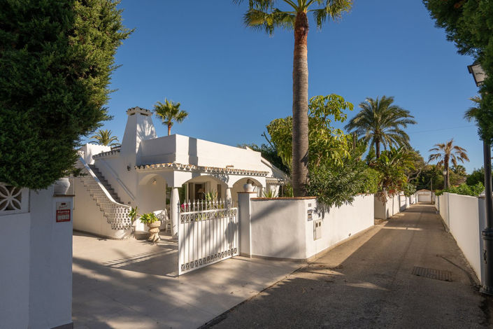 Image No.4-2 Bed Villa for sale