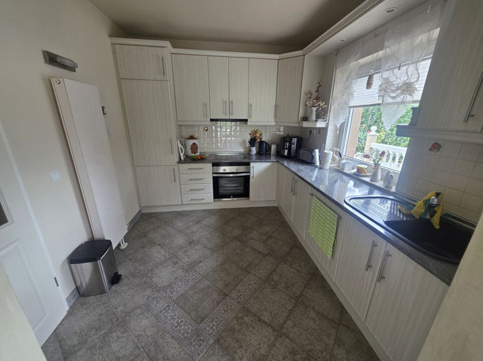 Image No.10-2 Bed Villa for sale