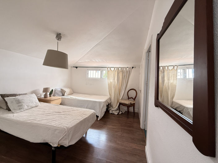 Image No.17-3 Bed Townhouse for sale