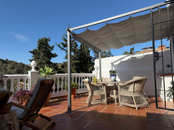 Image No.11-3 Bed Townhouse for sale