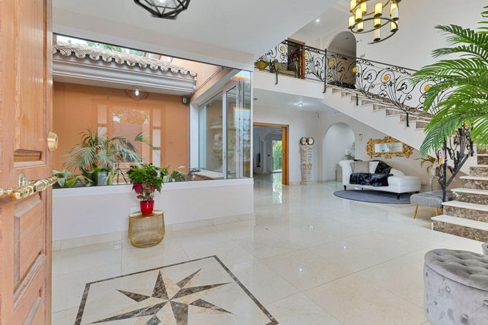 Image No.7-6 Bed Villa for sale