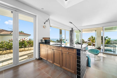 k1j9cntflq10-bb915d1cb19341576dcdc994b81ab9c5