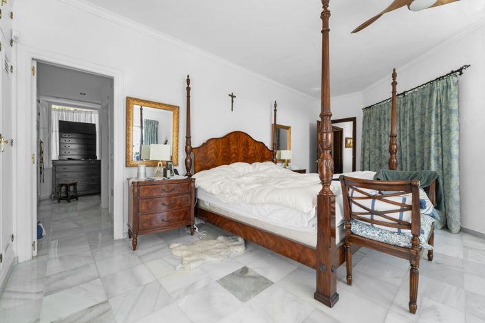 Image No.14-5 Bed Villa for sale