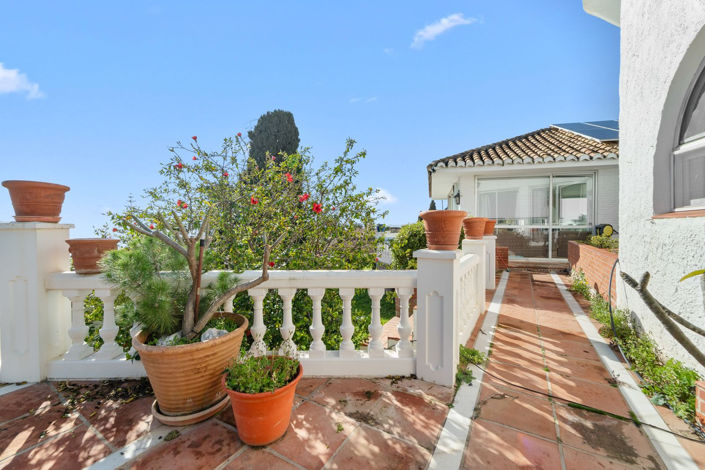 Image No.5-5 Bed Villa for sale