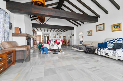 ulucv101ycq11-20939a0134ad724a8cb2a801094d15a