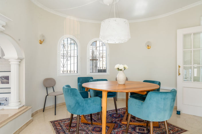 Image No.10-4 Bed Villa for sale