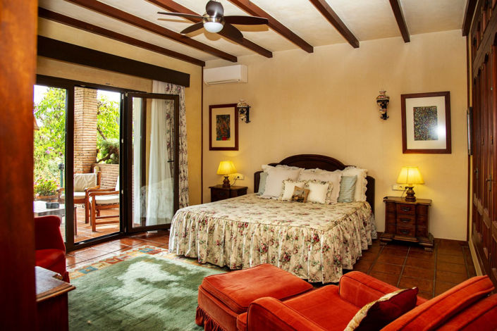 Image No.18-6 Bed Villa for sale