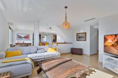 qmeoorqwllj10-bb915d1cb19341576dcdc994b81ab9c