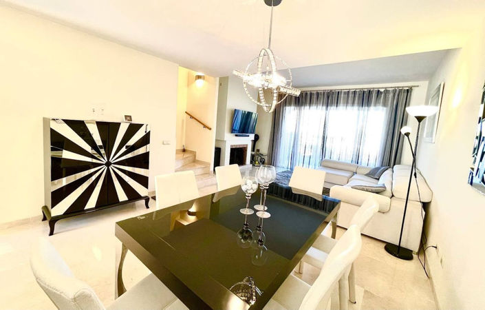 Image No.9-3 Bed Townhouse for sale